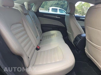 2017 Ford Fusion SE – miniatura 13