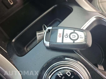 2017 Ford Fusion SE – miniatura 5