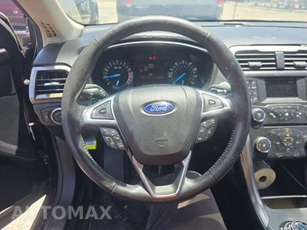 2017 Ford Fusion SE – miniatura 10