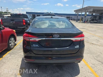 2017 Ford Fusion SE – miniatura 5
