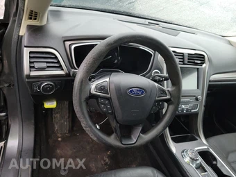 2017 Ford Fusion SE – miniatura 10