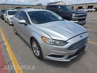 2017 Ford Fusion SE – miniatura 3