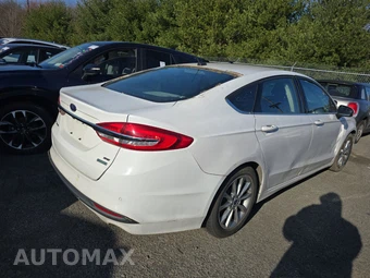 2017 Ford Fusion SE - miniatura 3