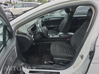 2017 Ford Fusion SE - miniatura 6