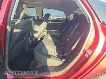2017 Ford Fusion SE – miniatura 13
