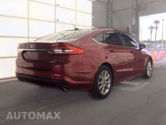 2017 Ford Fusion SE – miniatura 4