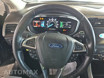 2017 Ford Fusion SE – miniatura 10
