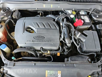 2017 Ford Fusion SE – miniatura 15