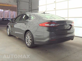 2017 Ford Fusion SE – miniatura 6