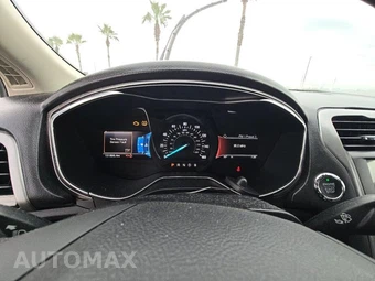2017 Ford Fusion SE - miniatura 11