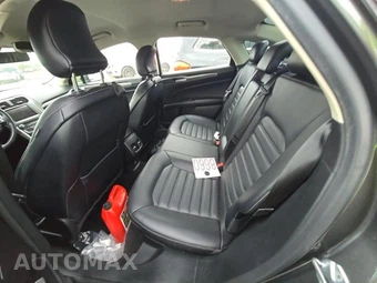 2017 Ford Fusion SE - miniatura 12
