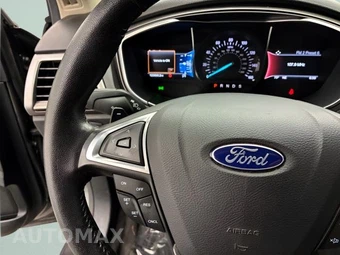 2017 Ford Fusion SE - miniatura 13
