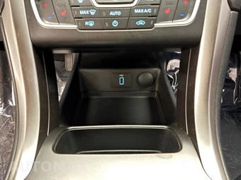 2017 Ford Fusion SE - miniatura 19