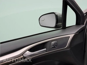 2017 Ford Fusion SE - miniatura 26