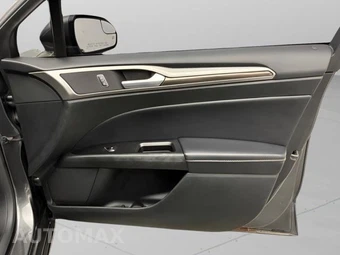 2017 Ford Fusion SE - miniatura 33