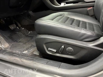2017 Ford Fusion SE - miniatura 8