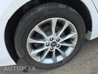 2017 Ford Fusion SE – miniatura 10