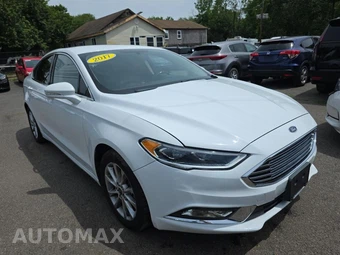 2017 Ford Fusion SE – miniatura 3