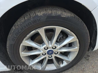 2017 Ford Fusion SE – miniatura 9