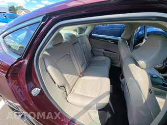 2017 Ford Fusion SE – miniatura 16