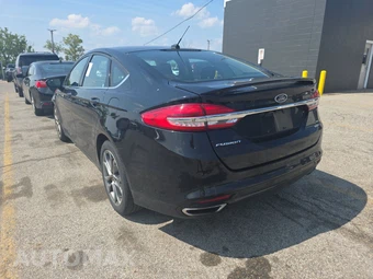 2017 Ford Fusion SE - miniatura 6