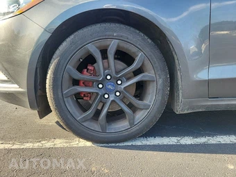 2017 Ford Fusion SE - miniatura 12