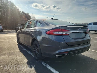 2017 Ford Fusion SE - miniatura 6