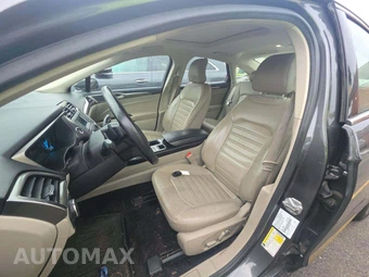 2017 Ford Fusion SE – miniatura 6