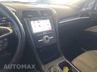 2017 Ford Fusion Titanium – miniatura 11