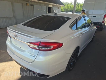 2017 Ford Fusion Titanium – miniatura 4