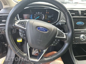 2017 Ford Fusion Titanium – miniatura 10