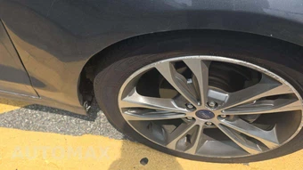 2017 Ford Fusion Titanium – miniatura 26