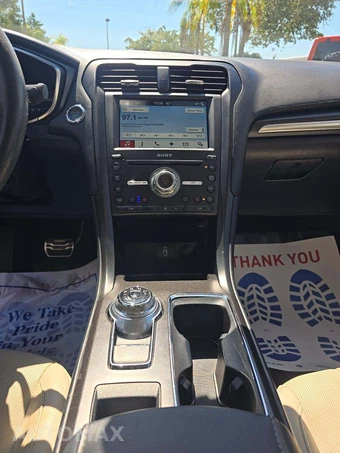 2017 Ford Fusion Titanium - miniatura 7
