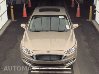 2017 Ford Fusion Titanium – miniatura 2