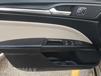 2017 Ford Fusion Titanium – miniatura 9