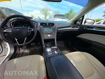 2017 Ford Fusion Titanium - miniatura 10