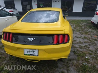 2017 Ford Mustang EcoBoost Coupe – miniatura 5