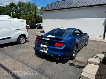 2017 Ford Mustang EcoBoost Coupe - miniatura 2