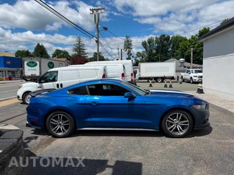2017 Ford Mustang EcoBoost Coupe - miniatura 9