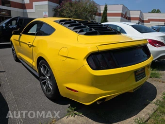 2017 Ford Mustang EcoBoost Coupe - miniatura 2