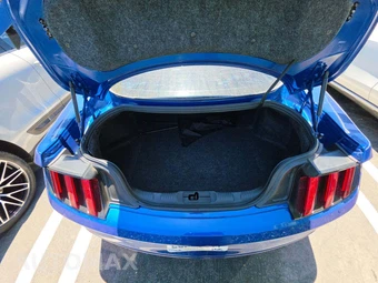 2017 Ford Mustang GT Coupe - miniatura 14