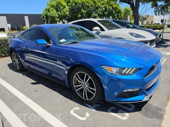 2017 Ford Mustang GT Coupe - miniatura 4
