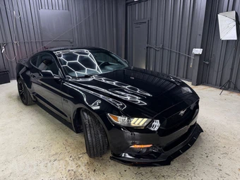 2017 Ford Mustang GT Coupe - miniatura 5