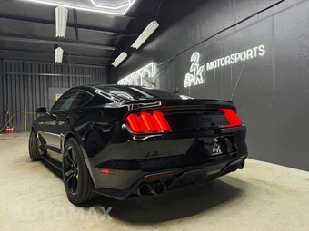 2017 Ford Mustang GT Coupe - miniatura 6