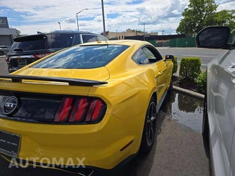 2017 Ford Mustang GT Premium Coupe – miniatura 3