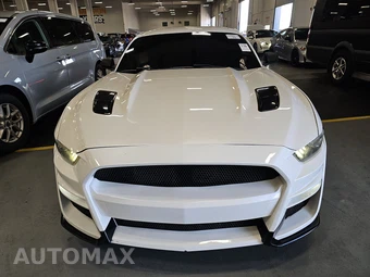 2017 Ford Mustang GT Premium Coupe - miniatura 2