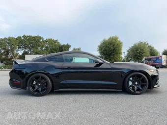 2017 Ford Mustang GT Premium Coupe - miniatura 3