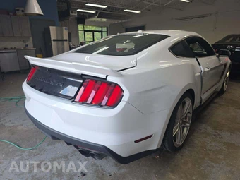 2017 Ford Mustang GT Premium Coupe – miniatura 3