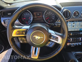 2017 Ford Mustang GT Premium Coupe – miniatura 10