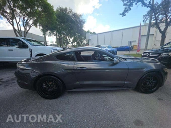 2017 Ford Mustang V6 Coupe - miniatura 4